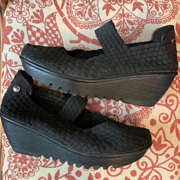 Bernie Mev casual wedges - Picture 1 of 2